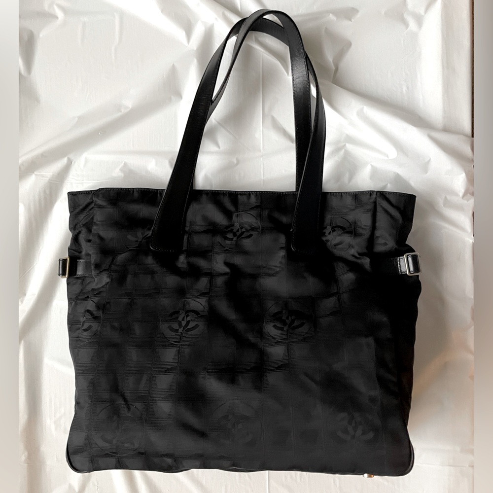 CHANEL black tote authentic